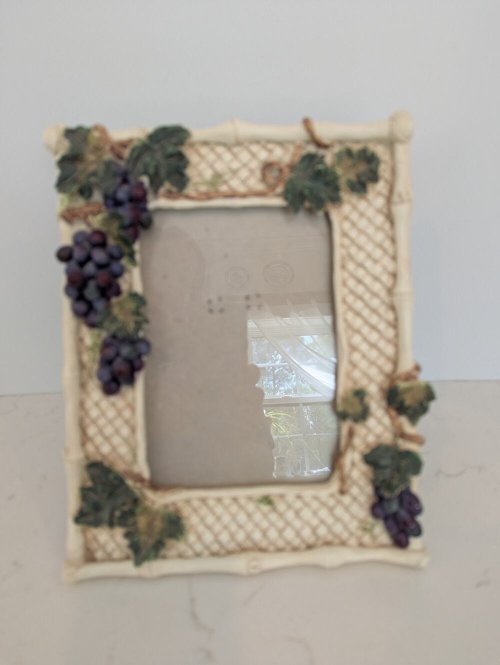 Vtg. Grape Vine & Bamboo Lattice Picture Frame 5×7 Resin Tuscan Farmhouse EUC
